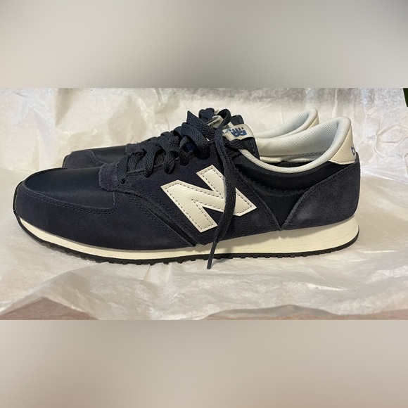 New Balance 420 - Brand New! - Picture 6 of 8